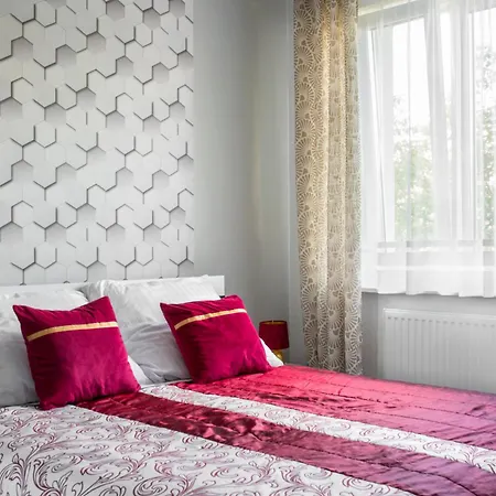 Cozy Red Rose Apartment, 2 Down Town Kraków